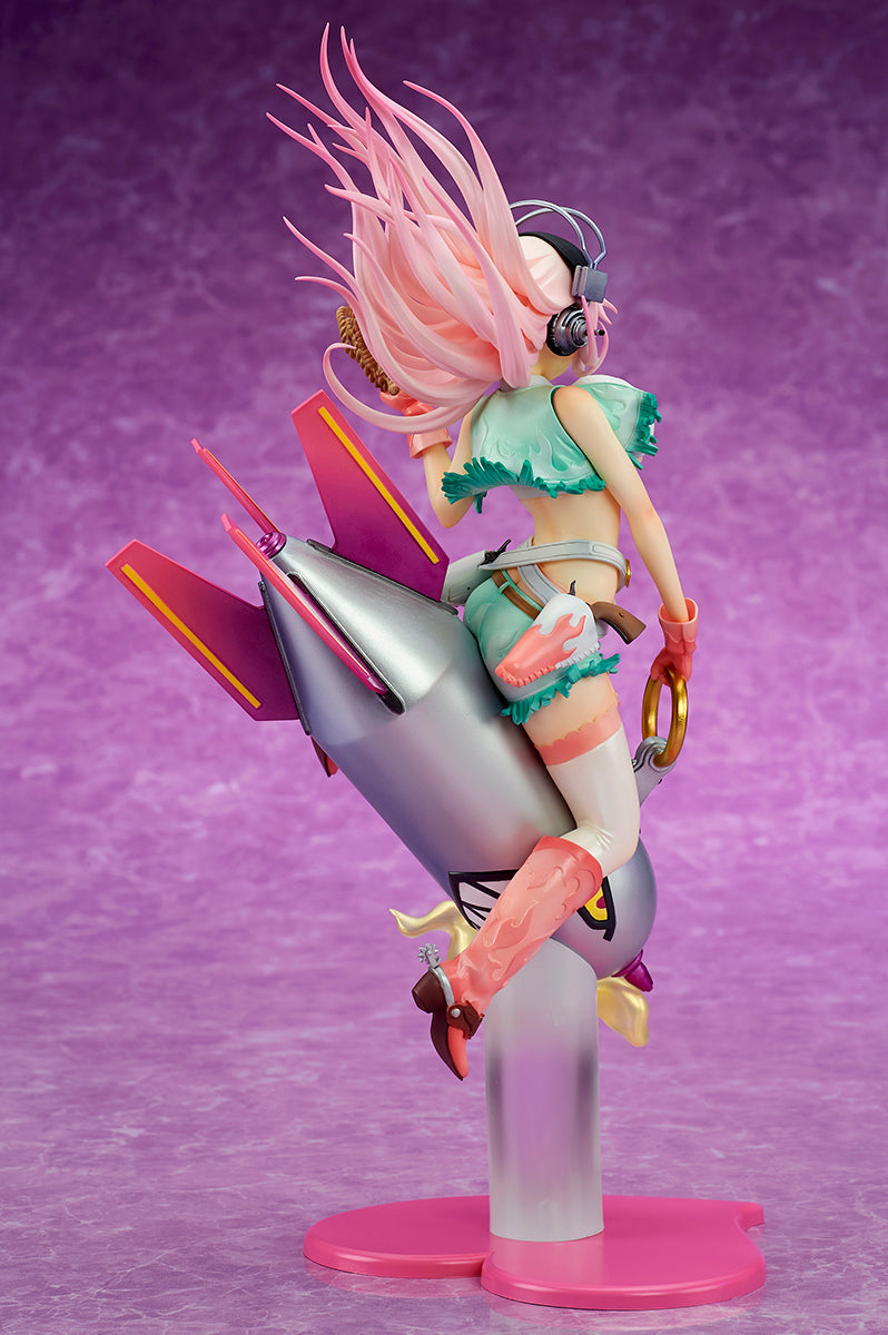 Super Sonico QUES Q Super Sonico Love Bomber!